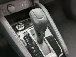 Nissan Versa SV CVT 2025