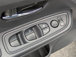 Nissan Versa SV CVT 2025