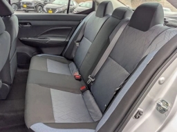 Nissan Versa SV CVT 2025