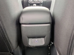 Nissan Versa SV CVT 2025