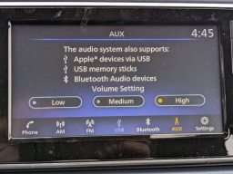 Nissan Versa SV CVT 2025