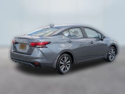 Nissan Versa SV CVT 2025