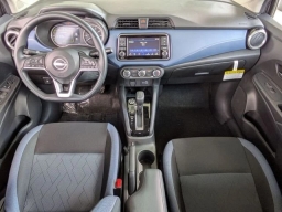 Nissan Versa SV CVT 2025