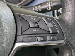 Nissan Versa SV CVT 2025