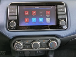 Nissan Versa SV CVT 2025