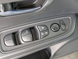 Nissan Versa SV CVT 2025