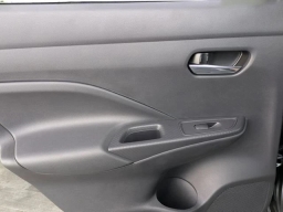 Nissan Versa SV CVT 2025