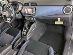 Nissan Versa SV CVT 2025