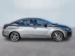 Nissan Versa SV CVT 2025