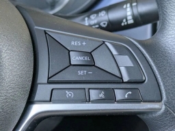 Nissan Versa SV CVT 2025