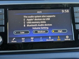 Nissan Versa SV CVT 2025