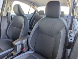 Nissan Versa SV CVT 2025