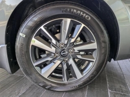 Nissan Versa SV CVT 2025