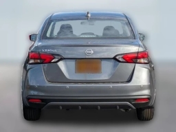 Nissan Versa SV CVT 2025