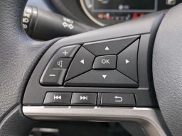 Nissan Versa SV CVT 2025