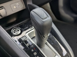 Nissan Versa SV CVT 2025