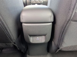 Nissan Versa SV CVT 2025