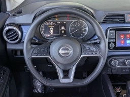 Nissan Versa SV CVT 2025