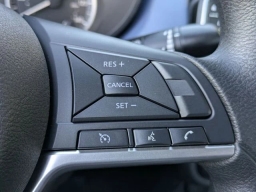 Nissan Versa SV CVT 2025