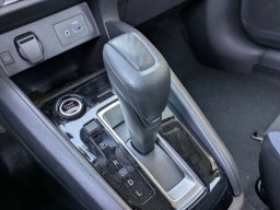 Nissan Versa SV CVT 2025