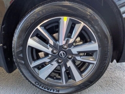 Nissan Versa SV CVT 2025