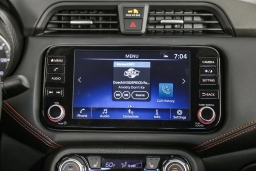 Nissan Versa SR CVT 2025