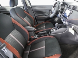 Nissan Versa SR CVT 2025