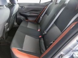 Nissan Versa SR CVT 2025