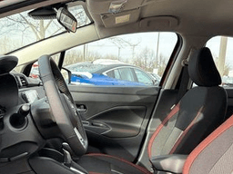 Nissan Versa SR CVT 2025