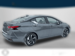 Nissan Versa SR CVT 2025
