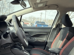 Nissan Versa SR CVT 2025