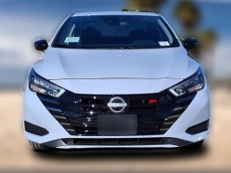 Nissan Versa SR CVT 2025