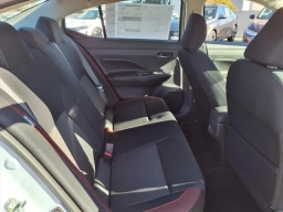 Nissan Versa SR CVT 2025