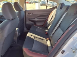 Nissan Versa SR CVT 2025