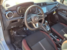 Nissan Versa SR CVT 2025