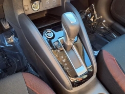 Nissan Versa SR CVT 2025