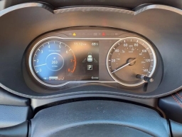 Nissan Versa SR CVT 2025