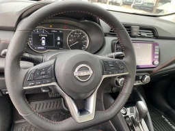 Nissan Versa SR CVT 2025