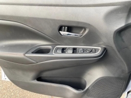 Nissan Versa SR CVT 2025