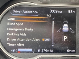 Nissan Versa SR CVT 2025