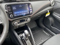Nissan Versa SR CVT 2025
