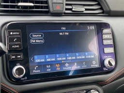 Nissan Versa SR CVT 2025