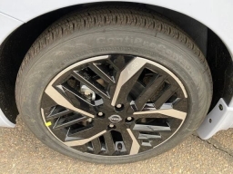 Nissan Versa SR CVT 2025