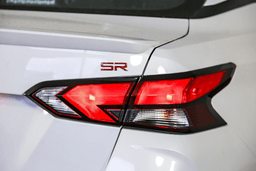 Nissan Versa SR CVT 2025