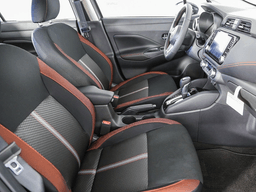 Nissan Versa SR CVT 2025