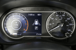 Nissan Versa SR CVT 2025