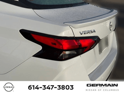 Nissan Versa SR CVT 2025