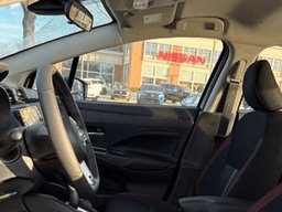 Nissan Versa SR CVT 2025