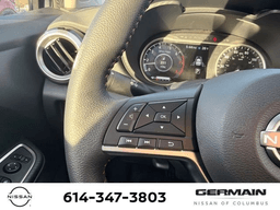 Nissan Versa SR CVT 2025