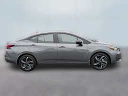 Nissan Versa SR CVT 2025